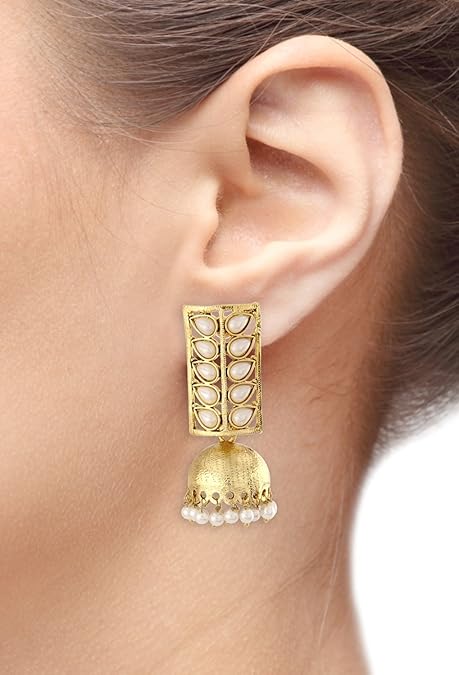 Traditional Pearl Earrings